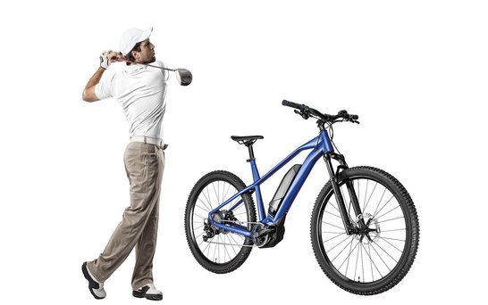 Golfer und E-Bike